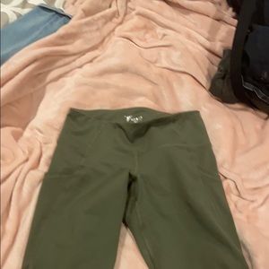 Old Navy yoga pants